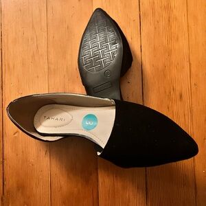 Tahari Women's Elegant Black Loafers